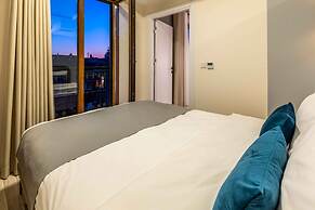 Monnas Suite