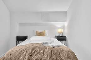 70 Degrees North Apartment