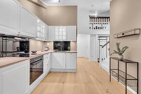 70 Degrees North Apartment