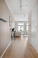 70 Degrees North Apartment
