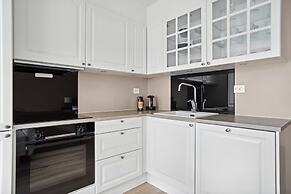 70 Degrees North Apartment
