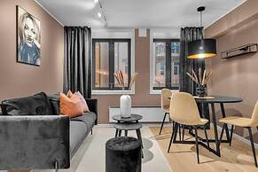 70 Degrees North Apartment