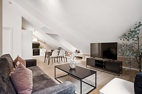 70 Degrees North Apartment