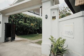 Dana's House