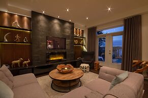 Lux Exec Home HFX Waterfront Pool Hot Tub
