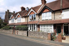 Contemporary 2 Bedroom Flat in Lewes