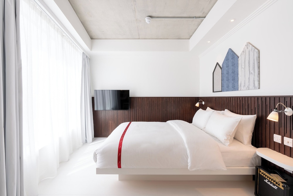Ruby Zoe Hotel London by IHG
