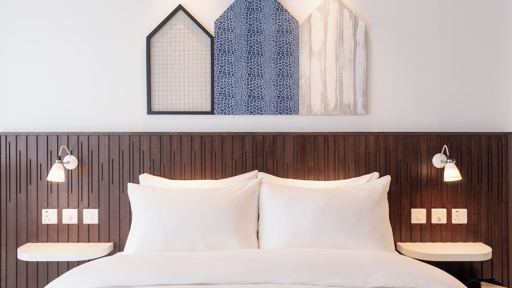 Ruby Zoe Hotel London by IHG