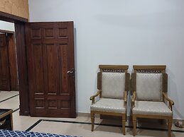 Impeccable 4-bed Villa in Gujrat