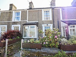 Pump Cottage, 8 Glyn Terrace