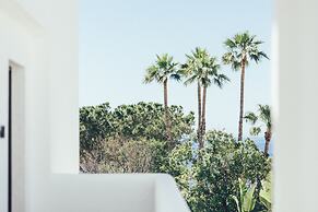 Cala Lanuza Suites