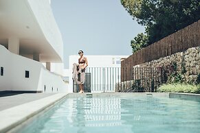 Cala Lanuza Suites