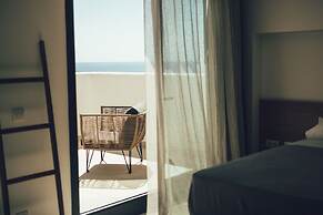 Cala Lanuza Suites