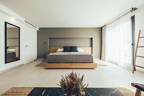 Cala Lanuza Suites