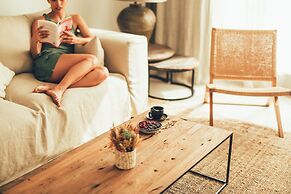 Cala Lanuza Suites