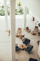 Cala Lanuza Suites