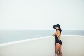 Cala Lanuza Suites