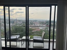 Central Suite Hotel