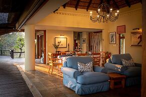 Shimungwe lodge