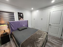 Sarla Villa Surrey