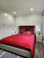 Sarla Villa Surrey