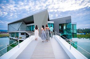 Wyndham Phuket Airport