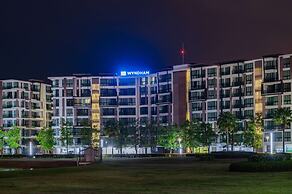 Wyndham Phuket Airport