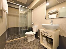 HUB HOTEL XIMEN XINING INN
