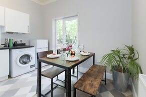 Linden Grove Apartments