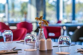 Flow Hotel & Conference