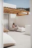 Armony Suites Milos