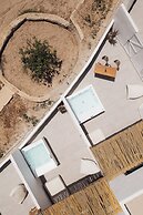 Armony Suites Milos