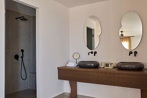 Armony Suites Milos