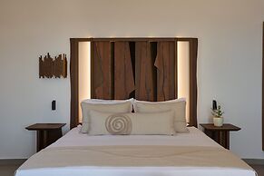 Armony Suites Milos