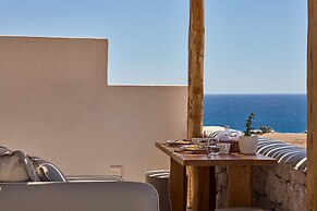 Armony Suites Milos