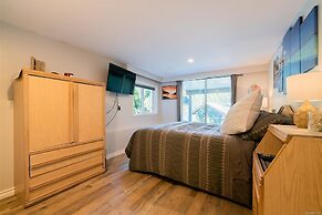 Suite at Trails End Beach House