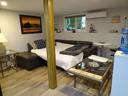 Suite at Trails End Beach House