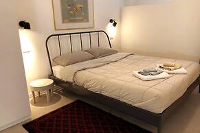 Inviting 2-bed Apartment in Milano