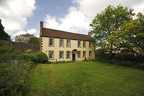 Beautiful 5bedroom house sleeps13 hottub