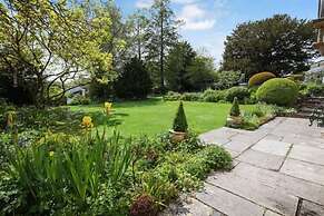 Beautiful 5bedroom house sleeps13 hottub