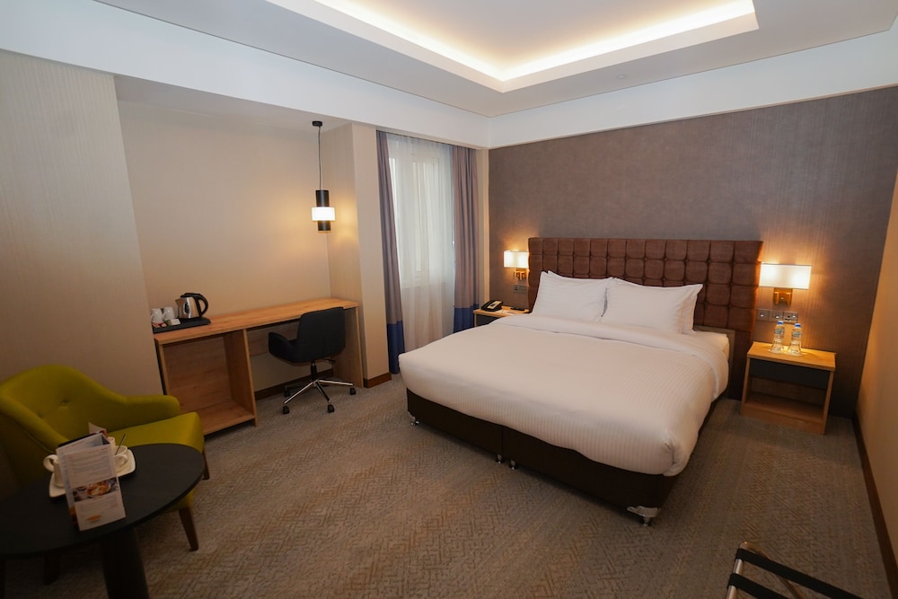 The Grand Lux Hotel