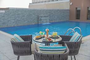 The Grand Lux Hotel