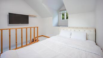 Gapyeong Topclouds Pet&spa Pension