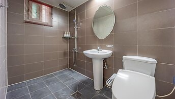 Gapyeong Topclouds Pet&spa Pension