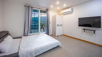Gapyeong Topclouds Pet&spa Pension