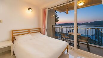 Namhae Spring, Summer, Fall, Winter Pet-