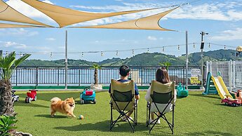 Namhae Spring, Summer, Fall, Winter Pet-