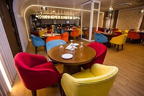 Grand River View Hotel