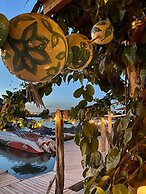 Beautiful condo with sea view
