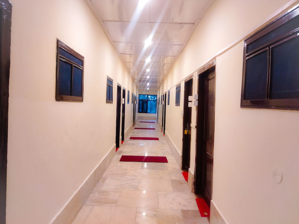 Hotel Surya Resort